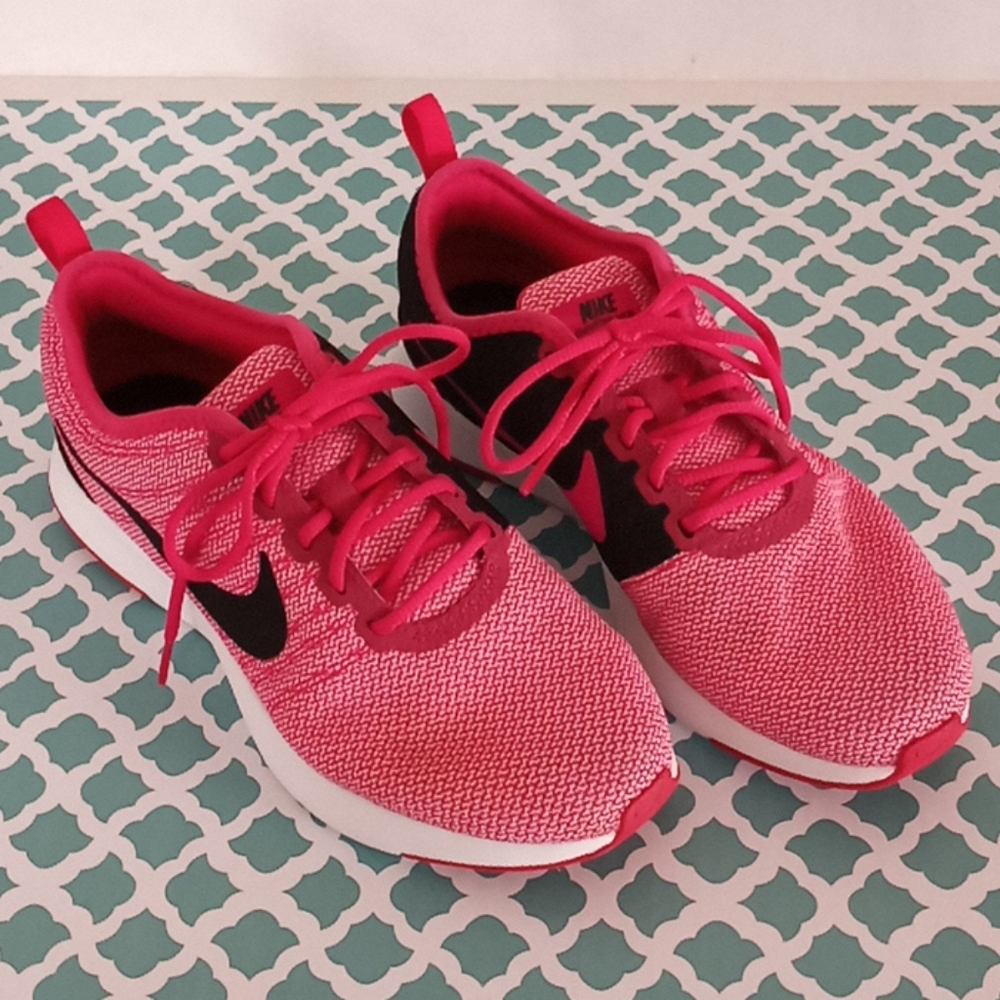 NIKE Dual tone Racer Girl's Rush Pink Sneakers Sz 4